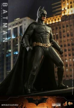 Batman - Batman Begins Hot Toys Collectibles 1/6 Scale Action Figure