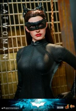 *PRE-ORDER Catwoman - Batman: The Dark Knight Hot Toys Collectibles 1/6 Scale Action Figure -STAR ACTION FIGURES Shop catwoman dc comics gallery 61b0332a1ce55
